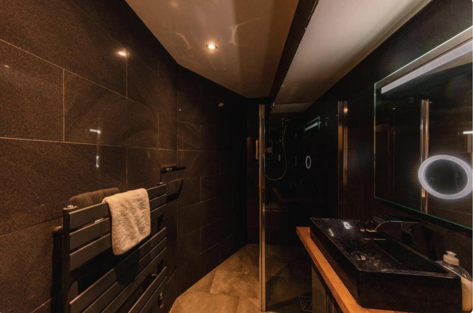 Superb Luxury Apartment By Canal - Central Edinburgh Ngoại thất bức ảnh