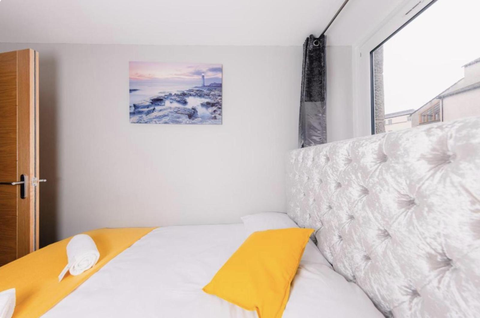 Superb Luxury Apartment By Canal - Central Edinburgh Ngoại thất bức ảnh